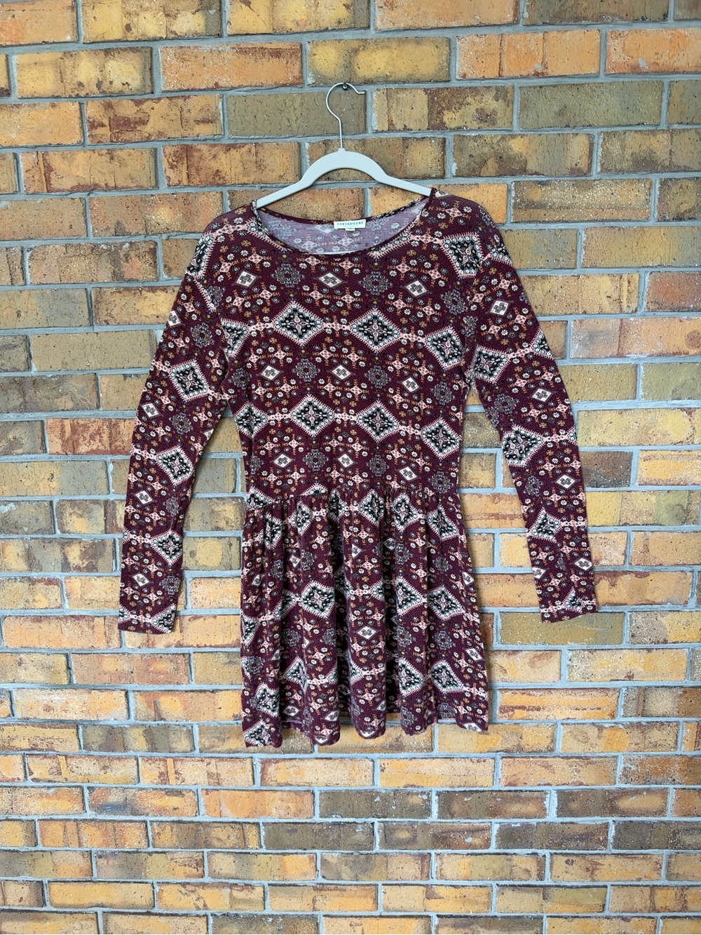 Earthbound Trading Co. Women’s Large Burgundy Boho Geometric Print Long Sleeve
